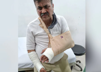 ट्रैक्टर रैली हिं’सा में घायल हुए SHO ने कहा- तलवार, लाठी और अन्य हथियारों से लैस थे किसान