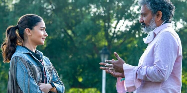 आलिया की फिल्म को मिली रिलीज डेट तो भड़के बोनी कपूर, बोले- ‘ये सरासर गलत है’