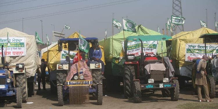 किसान आंदोलन का आज 50वां दिन, किसान का ऐलान- ’26 जनवरी को ट्रैक्टर मार्च’