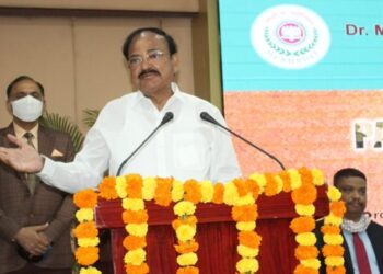 राष्ट्रवाद का मतलब केवल ‘जय हिंद’ कहना या ‘जन गण मन’ गाना नहीं : वेंकैया नायडू