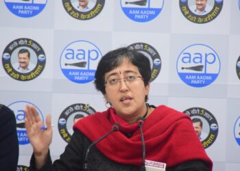 कंगाल हो चुकी एमसीडी कर्मचारियों को वेतन देने की स्थिति में नहीं है : आतिशी