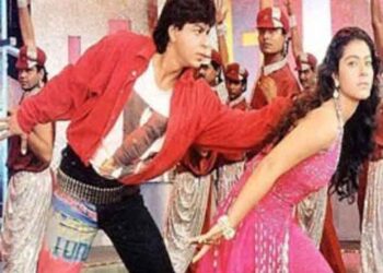 शाहरुख खान ने रोमांटिक सीन की शूटिंग के बीच किया था काजोल को ‘पिंच’