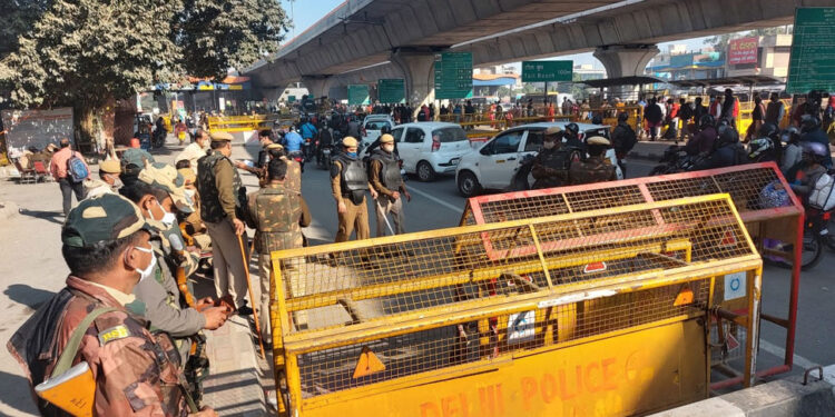 किसान आंदोलन : फरीदाबाद में किसानों और पुलिस के बीच हिंसक झड़प, स्थिति गंभीर