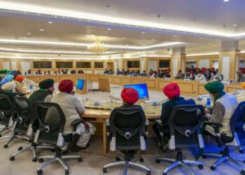 किसान आंदोलन : किसानों और सरकार के बीच आज भी बेनतीजा रही बातचीत