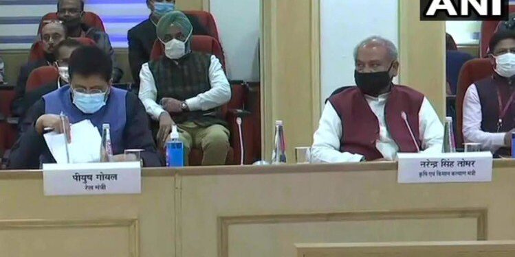 किसान आंदोलन : सरकार का सख्त रुख, किसान नेताओं को संदेश- इससे बेहतर नहीं कर सकते