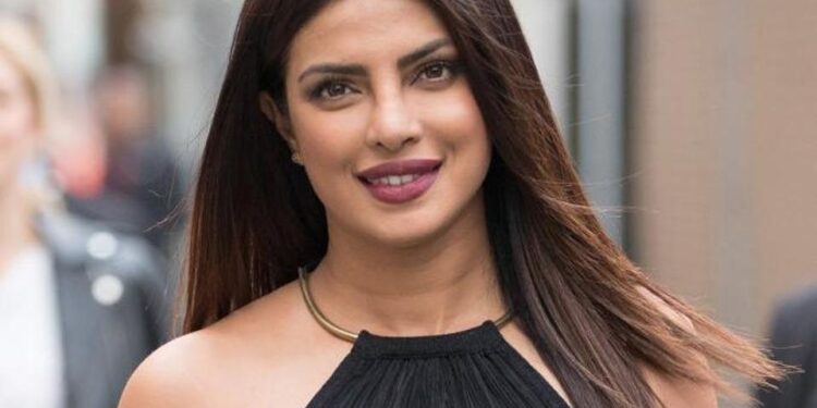 हॉलीवुड करियर पर प्रियंका चोपड़ा बोलीं- ‘किसी ने नहीं बनाएं मेरे रास्ते’