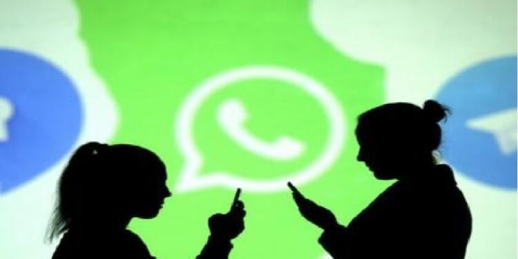भारी फजीहत के बाद बैकफुट पर व्हाट्सएप, रोका प्राइवेसी अपडेट का प्लान