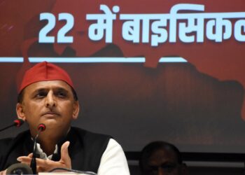 BJP जिसे किसानों के लाभ का कानून बता रही है उससे किसान बर्बाद हो जाएंगे : अखिलेश यादव