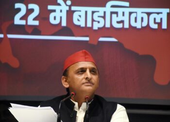 सपा लोहिया-अम्बेडकर के सिद्धांतों पर चलती है, इस रास्ते पर चलने के लिए लोग जुड़ रहे है : अखिलेश यादव