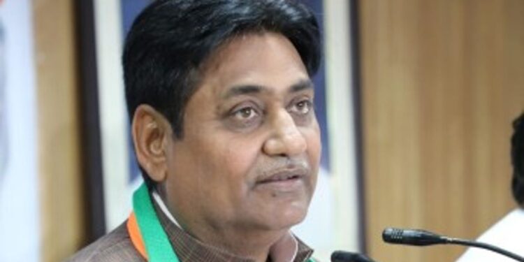 पीएम मोदी के भावुक होने पर बोले गोविंद सिंह- ‘नौटंकी करने में माहिर’