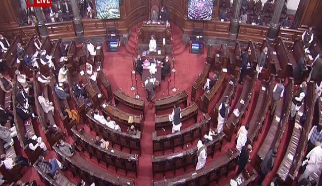 कृषि कानून को लेकर विपक्ष का राज्यसभा में हंगामा