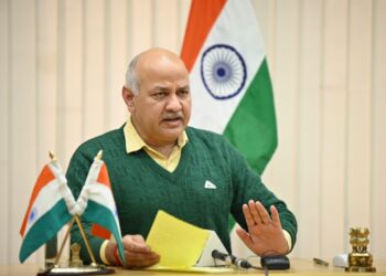 केंद्र सरकार के कैबिनेट द्वारा प्रस्तावित यह बिल लोकतंत्र व संविधान की आत्मा के खिलाफ छ : सिसोदिया