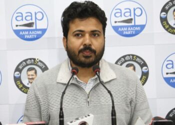 केजरीवाल सरकार ने एमसीडी कर्मचारियों के वेतन के लिए अब तक 1095 करोड़ रुपये दे दिए हैं : दुर्गेश पाठक