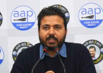 एमसीडी के शौचालय इस्तेमाल करने पर 5 रुपए शुल्क लेने के निर्णय से खुले में शौच करने के मामले बढ़ेंगे : दुर्गेश पाठक