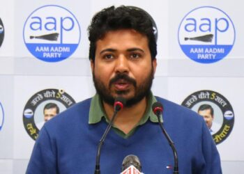 सीएम केजरीवाल ने पिछले 6 सालों में जो काम किए हैं, उन कामों का सभी लोग जनता के बीच प्रसार-प्रचार करेंगे : दुर्गेश पाठक