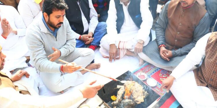दिल्ली की जनता एमसीडी में बैठी भाजपा से परेशान हो चुकी है, अब यह ज़िम्मेदारी आप को सौंपना चाहती है : दुर्गेश पाठक