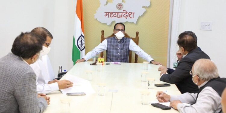 दिग्विजय सिंह बहाना पहले खोज लेते हैं, फिर कहेंगे EVM खराब है : सीएम शिवराज