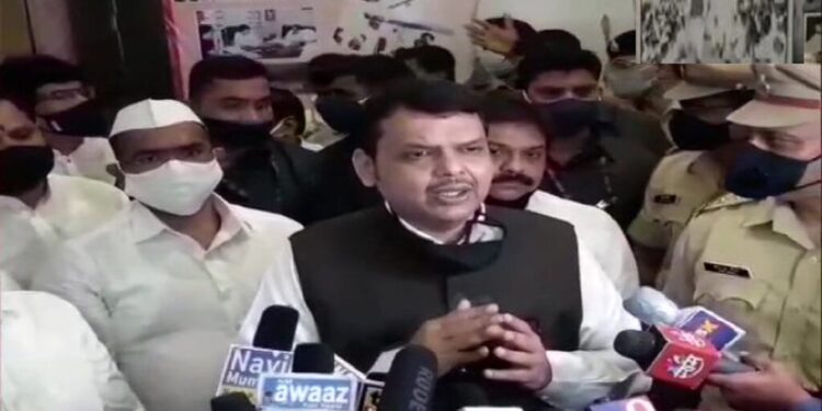 देवेन्द्र फडणवीस का शरजील उस्मानी पर हिंदू भावनाओं को भड़काने का आरोप