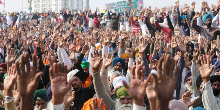 लोकसभा में किसानों की मौत पर बोली सरकार, पुलिस और कानून-व्यवस्था राज्य का विषय