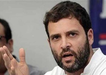 हमारे जवानों की कुर्बानी का अपमान कर रही मोदी सरकार : राहुल गांधी