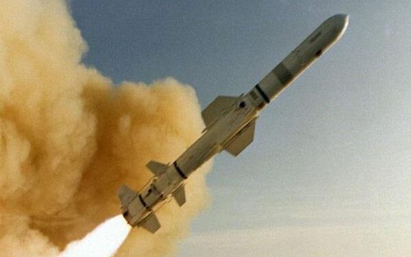 ईरान : सेना ने किया नई मिसाइल का सफल परीक्षण