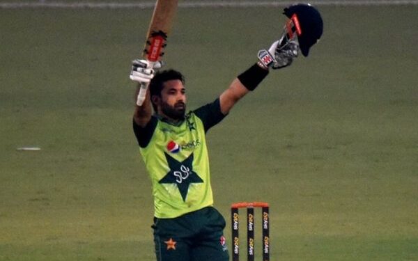 Pak Vs Sa : नहीं थम रहा मोहम्मद रिजवान का बल्ला, T20 में ठोका ताबड़तोड़ शतक