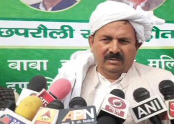 शादी और जश्न में BJP नेताओं को मत बुलाना, वरना 100 आंदोलनकारियों का खाना भेजना पड़ेगा : नरेश टिकैत