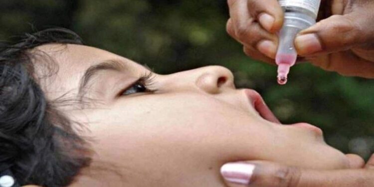 महाराष्‍ट्र : पोलियो ड्रॉप की जगह पिला दिया सैनिटाइजर, 3 अधिकारी निलंबित