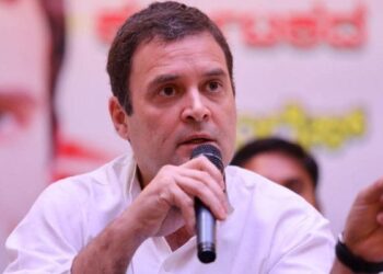 मोदी जी हिम्मत है तो करो किसान और जॉब की बात : राहुल गांधी