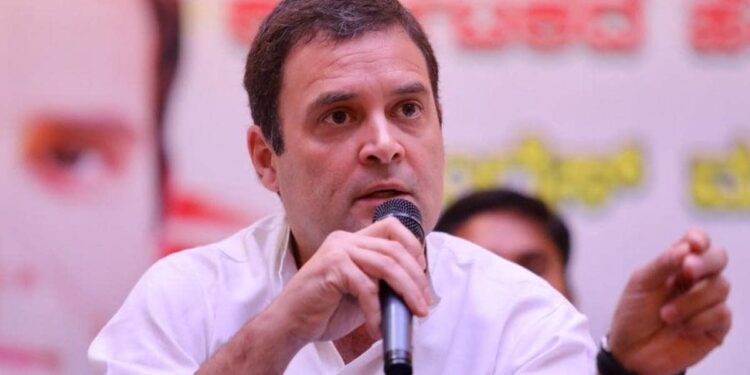 मोदी जी हिम्मत है तो करो किसान और जॉब की बात : राहुल गांधी