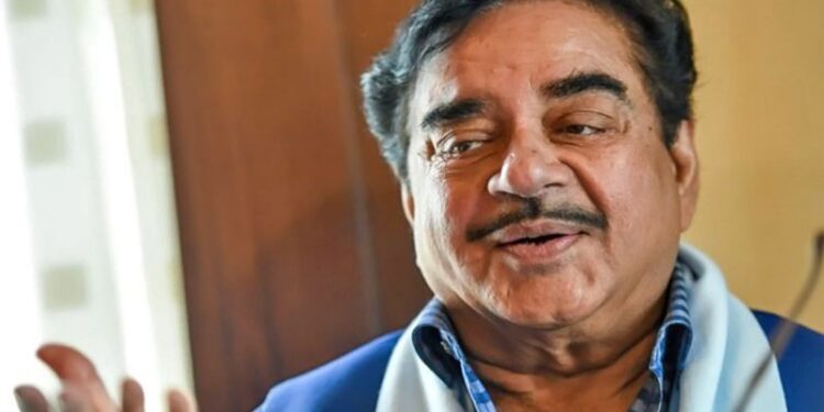 आंदोलन पर क्या गलत बोली रिहाना कि विदेश मंत्रालय को जारी करना पड़ा बयान : शुत्रघ्न सिन्हा