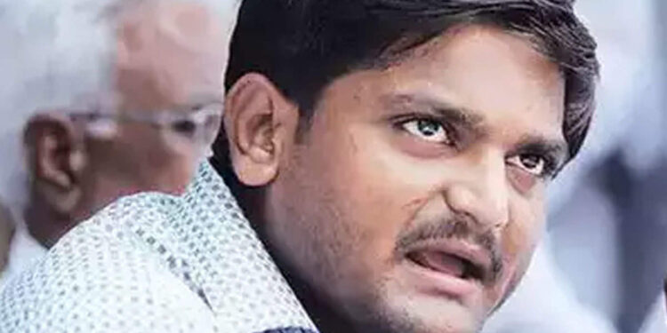 कांग्रेस नेता हार्दिक पटेल ने ट्विटर पर आंदोलनजीवी रखा अपना नाम