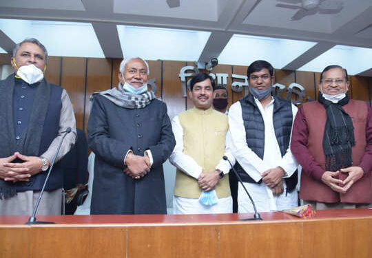 बिहार कैबिनेट विस्तार : BJP के 9 और JDU के 8 मंत्री, यहां देखें पूरी लिस्ट