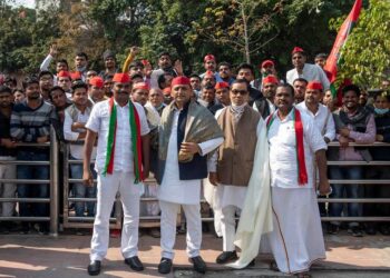 किसानों की मांगे न मानकर मोदी सरकार हठधर्मी कर रही है, इन कानूनों से किसानों का भविष्य अंधेरे में खो जाएगा : अखिलेश यादव