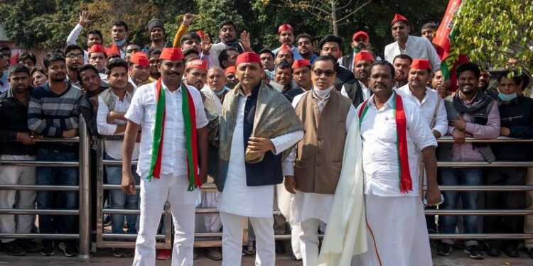 किसानों की मांगे न मानकर मोदी सरकार हठधर्मी कर रही है, इन कानूनों से किसानों का भविष्य अंधेरे में खो जाएगा : अखिलेश यादव