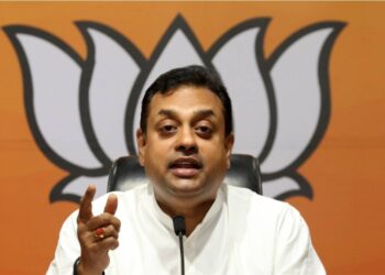 कोविड-19 वैक्सीन को लेकर जिस तरीके से राजनीति हो रही है, ये ठीक नहीं है : संबित पात्रा