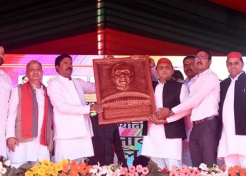 अखिलेश यादव के निर्देश पर ‘कलाकार घेरा’ कार्यक्रम राजधानी सहित प्रदेश के सभी जनपदों में सफलतापूर्वक सम्पन्न हुआ