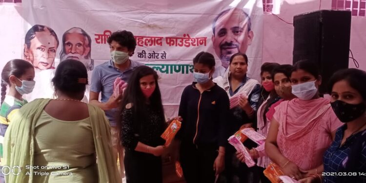 अंतर्राष्ट्रीय महिला दिवस के अवसर पर दिलीप पाण्डेय ने किया पिंक टॉयलेट का लोकार्पण