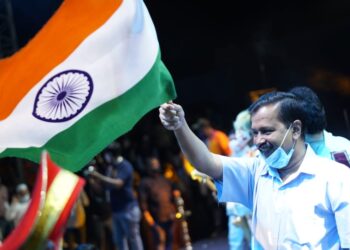 हमारा देश विभिन्न धर्मों, जातियों का देश है, सभी धर्मों और जातियों के बीच प्यार और मोहब्बत होनी चाहिए : केजरीवाल