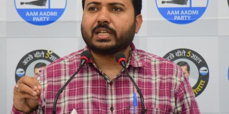 दिल्ली में रोजाना 2800 मीट्रिक टन कूड़े में से केवल 1300 मीट्रिक टन कूड़ा ही ट्रीट किया जाता है : दुर्गेश पाठक