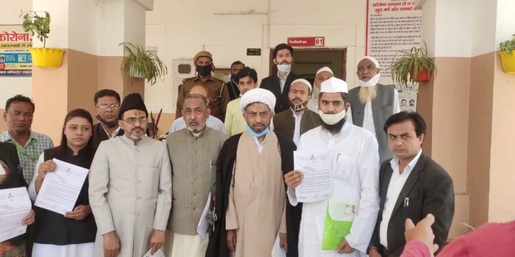 वसीम रिज़वी की गिरफ्तारी के खिलाफ ऑल इंडिया मिल्ली काउंसिल सहारनपुर ने जिला मजिस्ट्रेट के माध्यम से राष्ट्रपति को ज्ञापन सौंपा