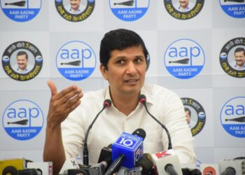 एमसीडी के स्कूलों में पढ़ने वाले चार लाख गरीब बच्चों के हक पर कुंडली मार कर बैठी है भाजपा : सौरभ भारद्वाज