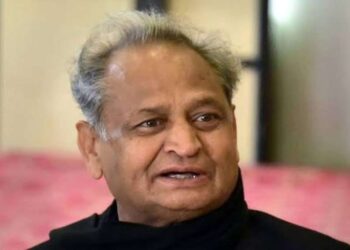फोन टैपिंग विवाद : लगता है BJP में वर्चस्व की लड़ाई है : सीएम गहलोत