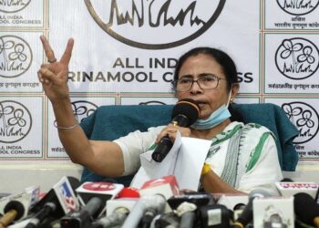 बंगाल चुनाव : टीएमसी ने जारी की उम्मीदवारों की लिस्ट, नंदीग्राम से चुनाव लड़ेंगी दीदी