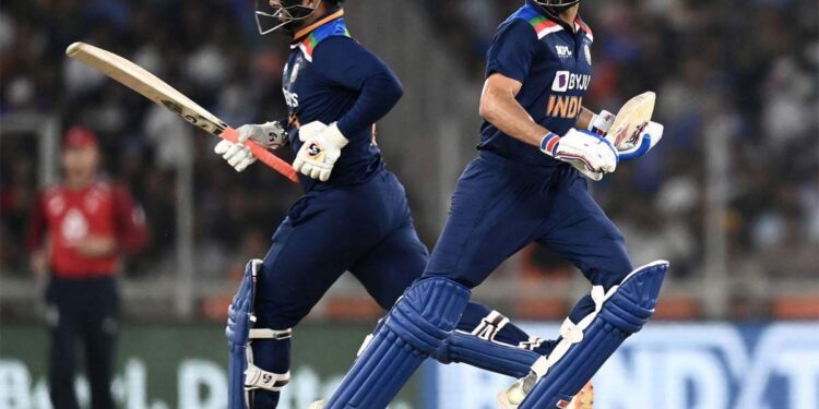 किशन-पंत को कोहली से मैच खत्म करने की कला सीखनी चाहिए : सहवाग