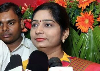 सांसद संघमित्रा मौर्य ने पति डॉ. नवल किशोर शाक्य से ली तलाक