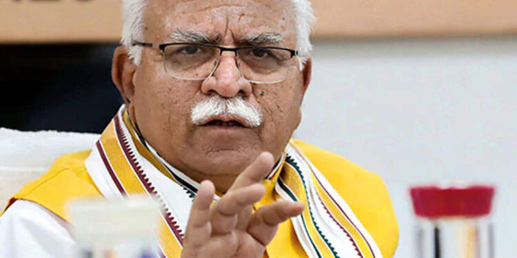 सड़क दुर्घटनाएं रोकने के लिए अधिकारी गम्भीरता से कार्य करें : सीएम खट्टर