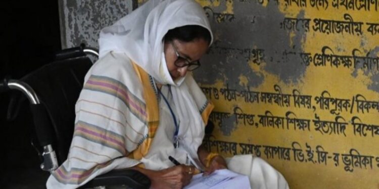 सीएम ममता के नंदीग्राम में मतदान के दौरान लगाए गए आरोप ‘तथ्यात्मक रूप से गलत : चुनाव आयोग