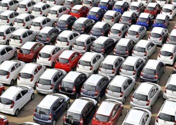 कोरोना काल में वाहनों की बिक्री 14 प्रतिशत घटी