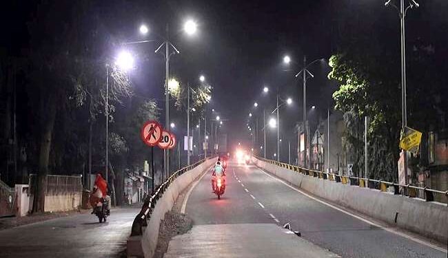 यूपी में नाै जिलों में नाइट कर्फ्यू: रात नौ बजे के बाद सड़क पर मिले तो होगी कार्रवाई